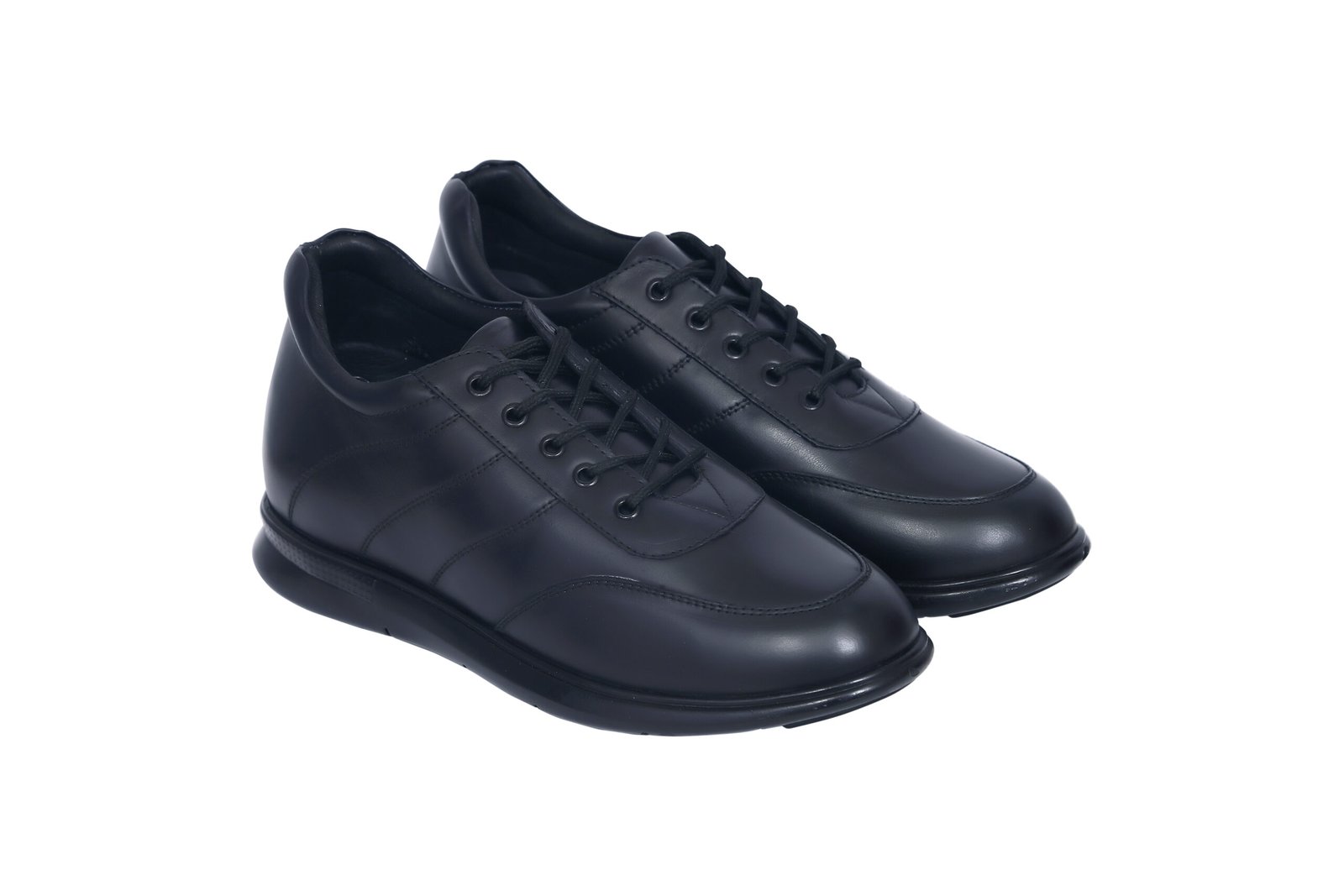 Classic black low top sneakers with a hidden heel - Image 5